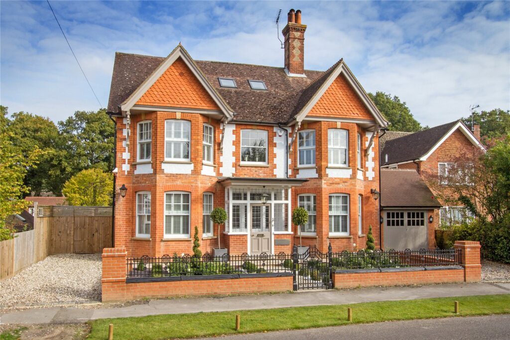 New Park Road, Cranleigh