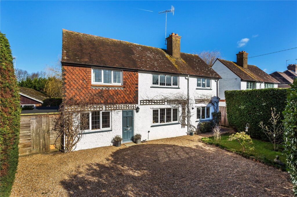 Elmbridge Road, Cranleigh