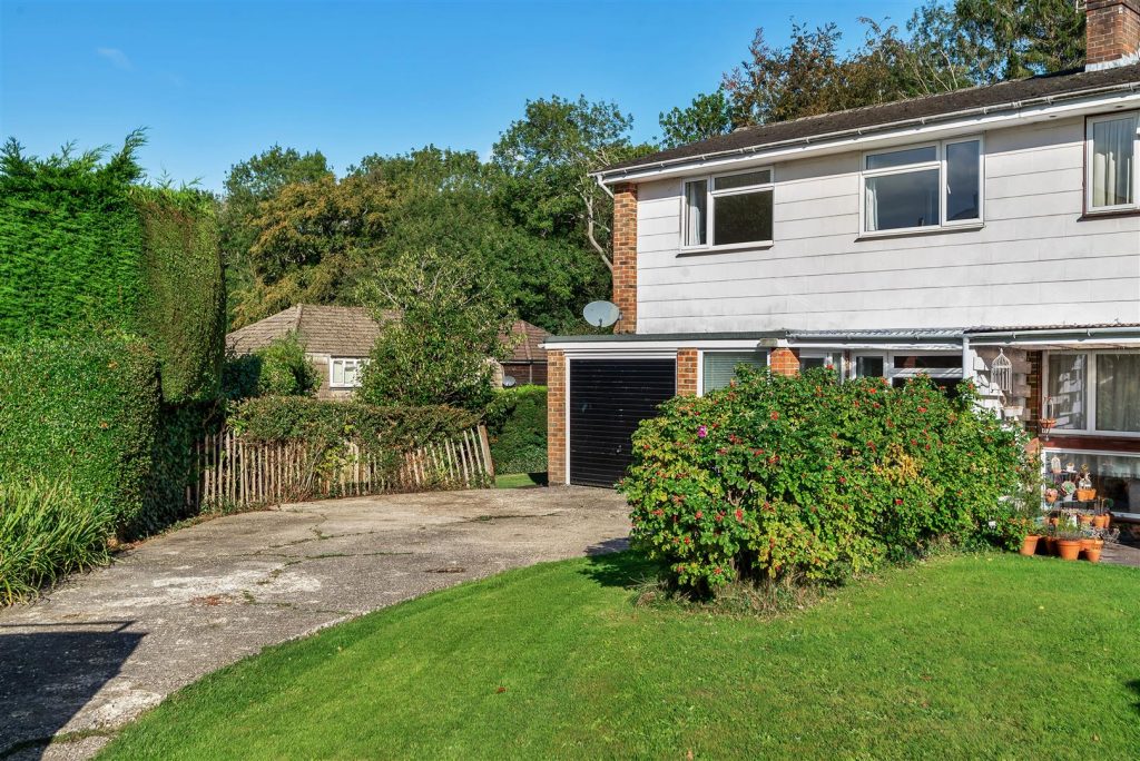 West Close, Fernhurst