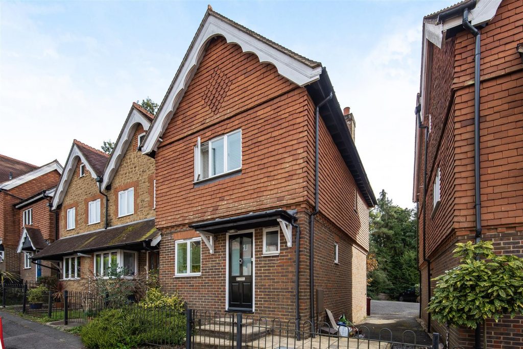 Haslemere Road, Fernhurst