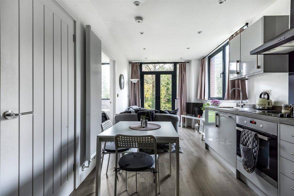 Catteshall Lane, Godalming