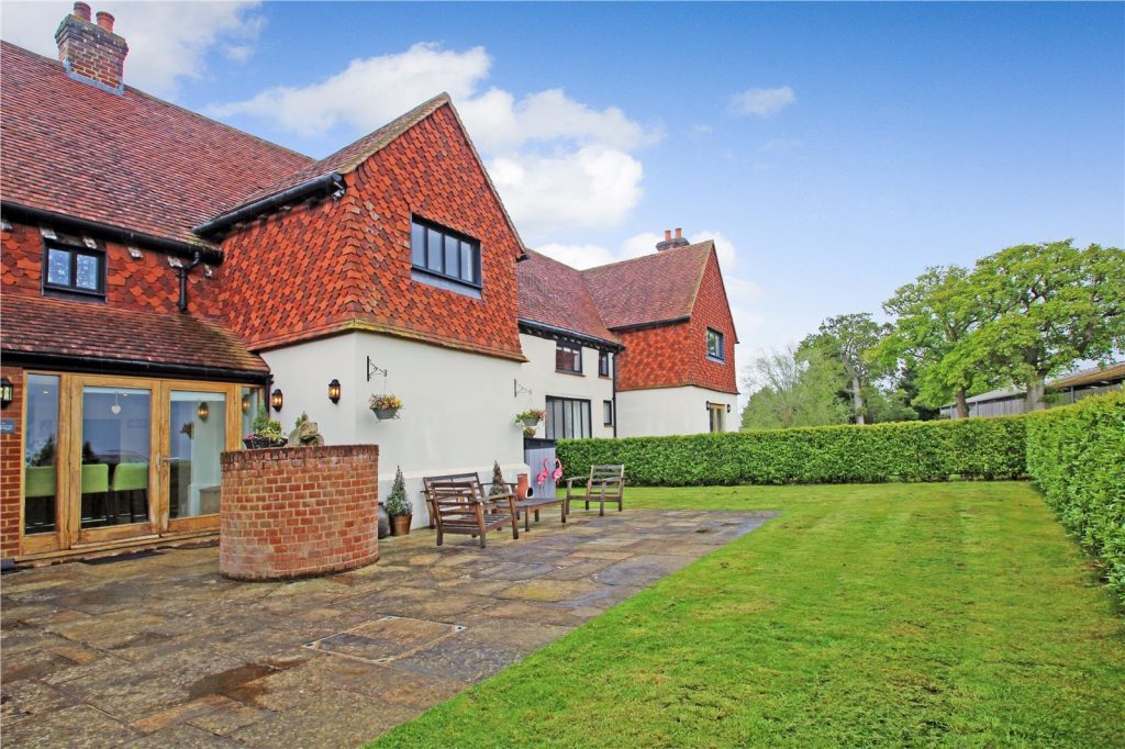 Alfold Road, Cranleigh