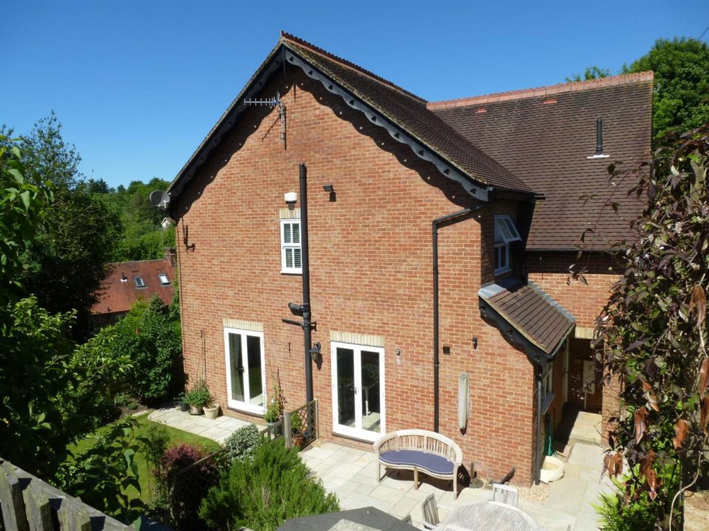 Longdene Road, Haslemere