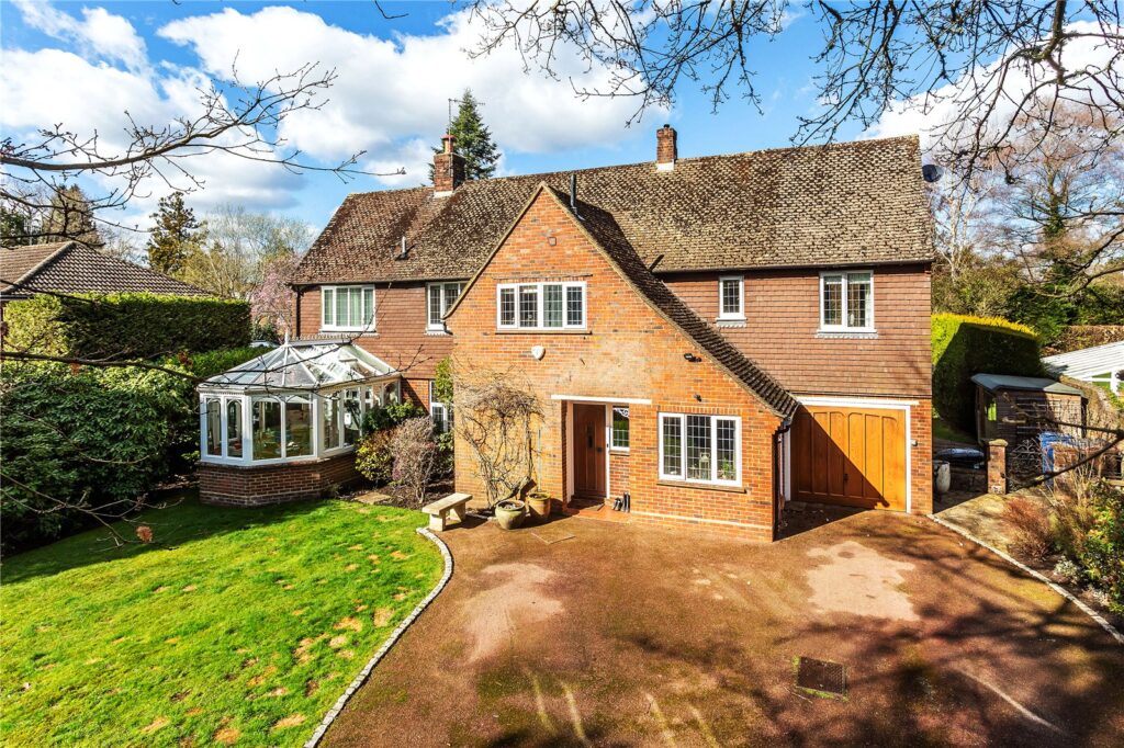 Grantley Avenue, Wonersh