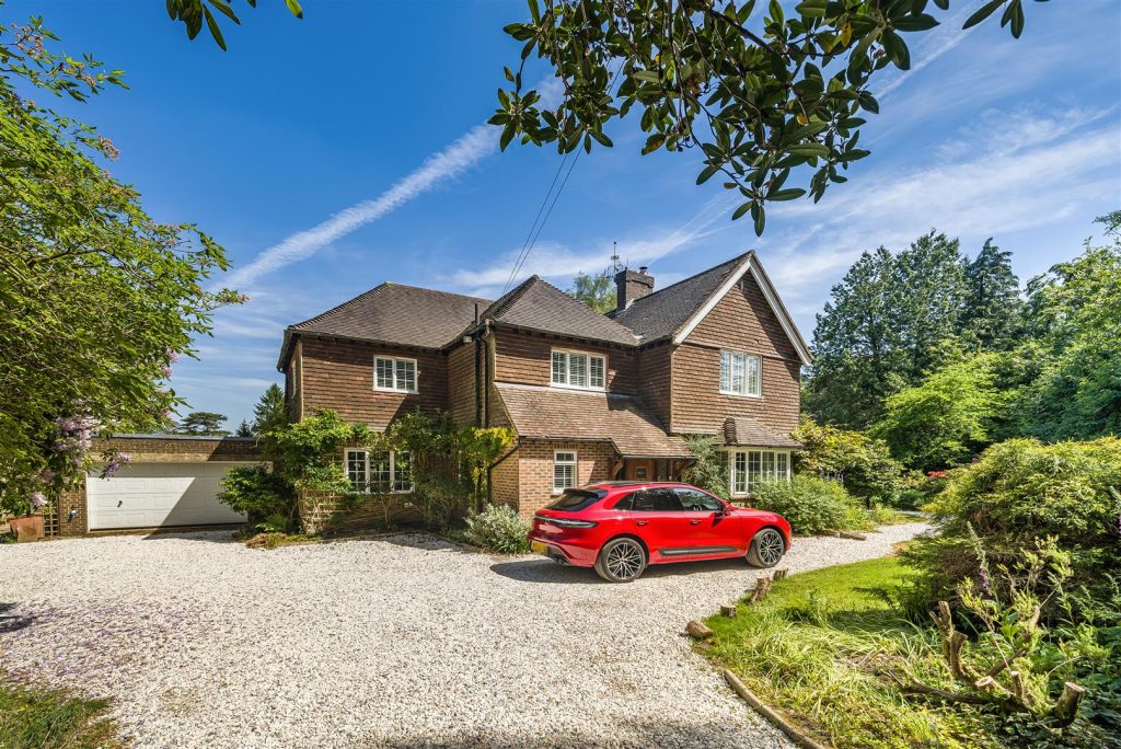Tilford Road, Hindhead