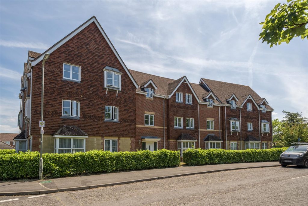 Ottawa Drive, Liphook