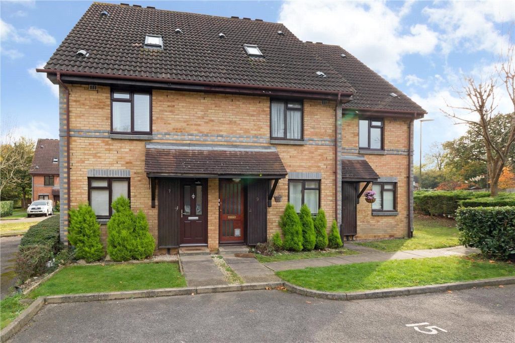 Lawrence Close, Guildford, Surrey