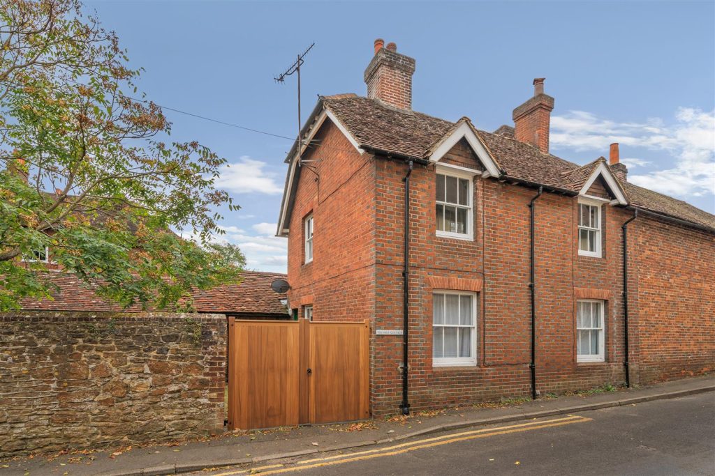 Snowdenham Lane, Bramley