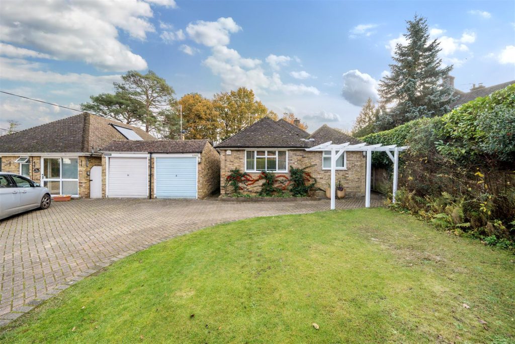 Hookley Lane, Elstead, Godalming