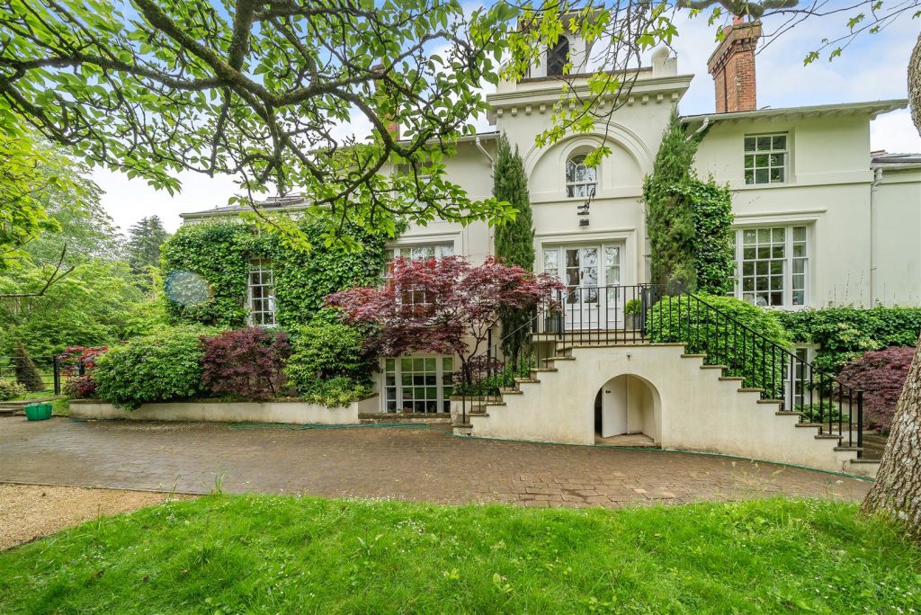 Knowle Lane, Cranleigh