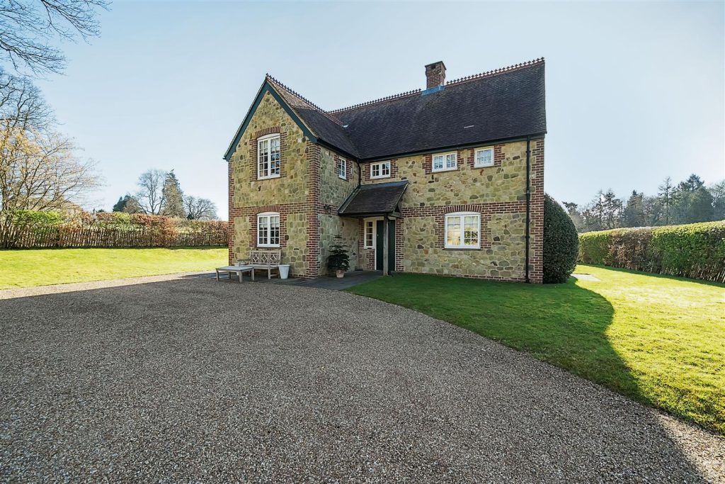 Foley Estate, Liphook