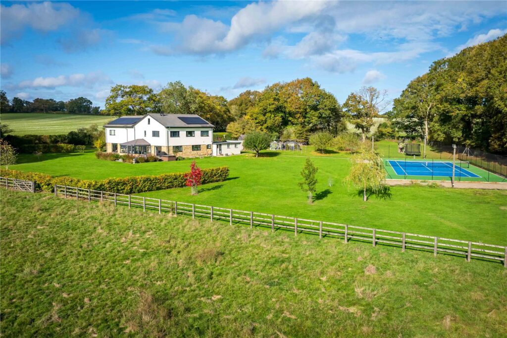 Pepperbox Lane, Bramley, Guildford, Surrey, GU5 0LW