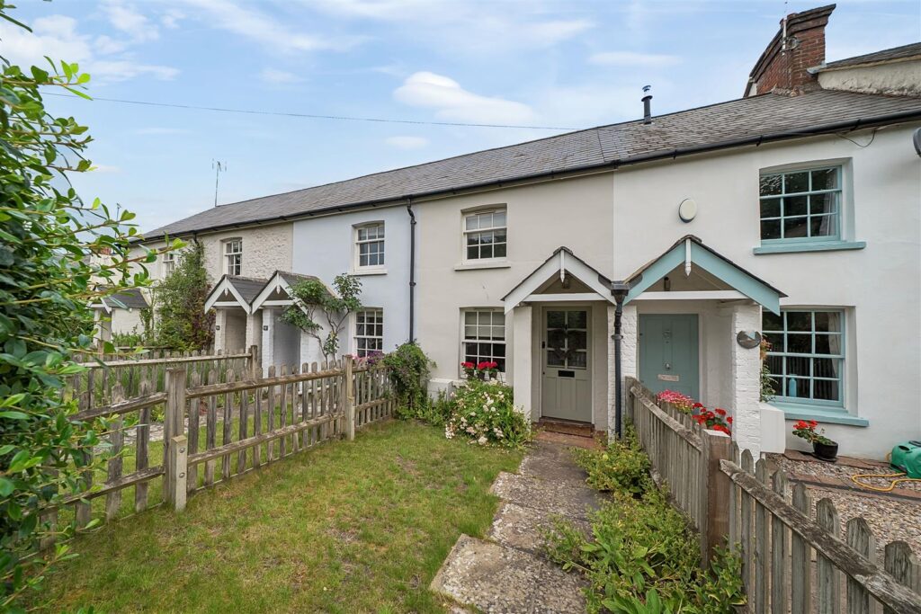 Boundstone Road, Rowledge