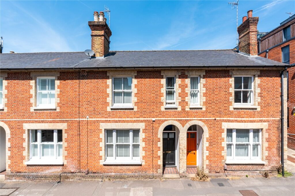 Martyr Road, Guildford, Surrey, GU1 4LF