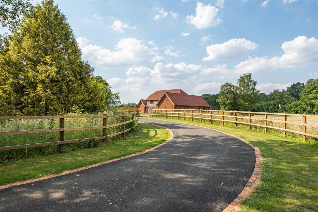 Alfold Road, Cranleigh