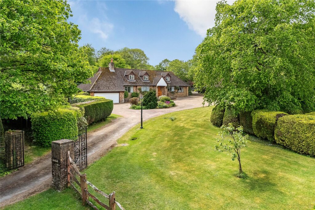Mayes Green, Ockley, Dorking, Surrey, RH5 5PN