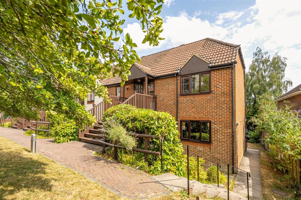 Rex Court, Haslemere