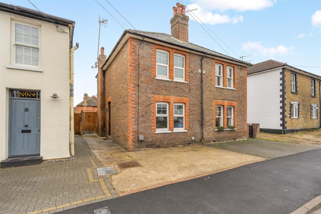 Kings Road, Godalming